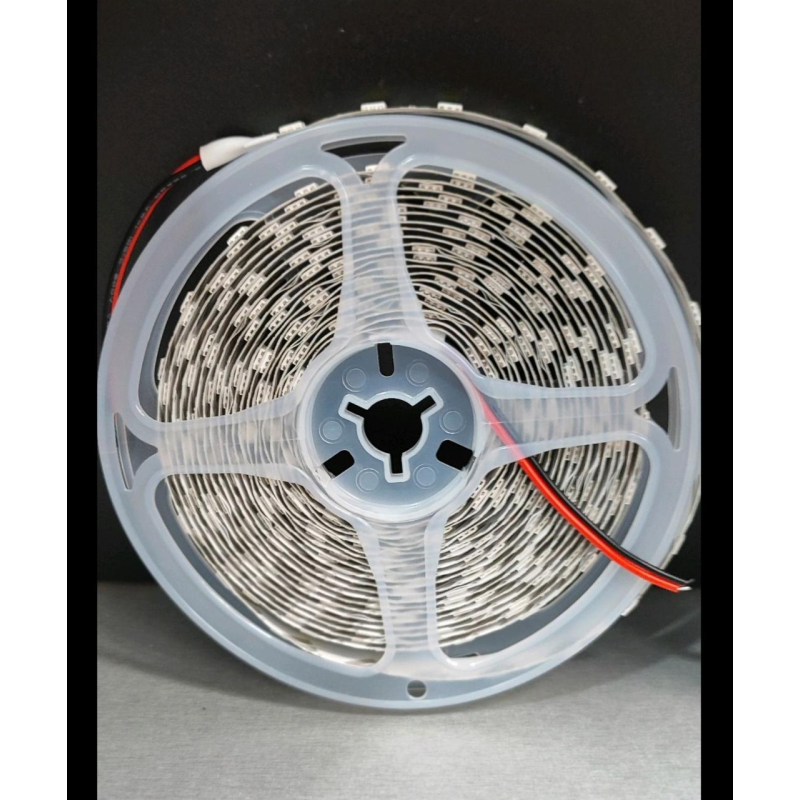 Світлодіодна стрічка білий колір ширина 8мм упаковка 5м